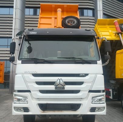 8x4 マニュアルトランスミッション HOWO 371HP 厳しい作業環境のための重用ダンプトラック