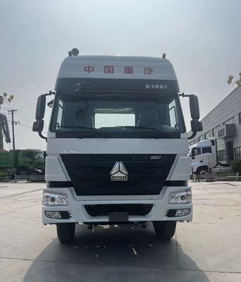 頑丈な構造特性とディーゼルエンジンを備えた液圧方向性牽引車