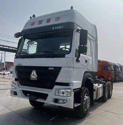 Sinotruk HOWO380 シャーシ内の鉱山設備輸送のための高負荷容量トラッカー