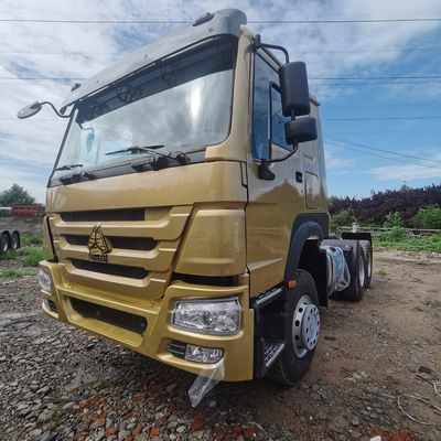 400Lの燃料タンク使用 HOWO トラクター トラック 空気懸垂座席とカスタマイズされた要求