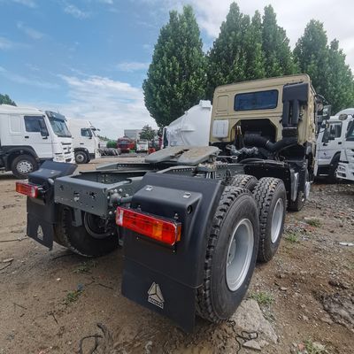 600Lの燃料タンクHOWO トラクター トラック ISO認証と耐久性のあるディーゼルエンジンを牽引する