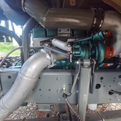 400L 容量 マニュアルトランスミッション 燃料タンク HOWO トラクター トラック 空気懸垂座席