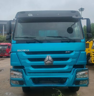 8800.000kg パッケージ 総重量 重荷 HOWO 8X4 ホイール 鉱山用ダンプトラック