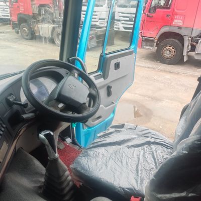 6ヶ月 販売後サービス カーボンステール貨物箱付きの重用HOWO 8X4ダンプトラック