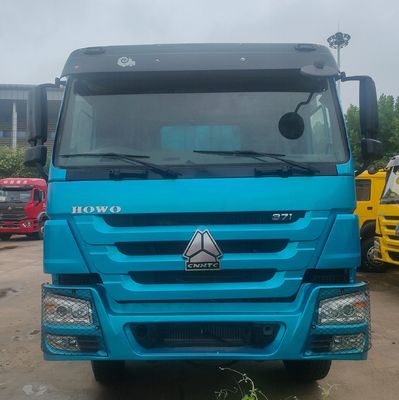 排放基準 Euro2/Euro3/Euro4 HOWO 8X4 半トレーラーを牽引する車輪ダンプトラック