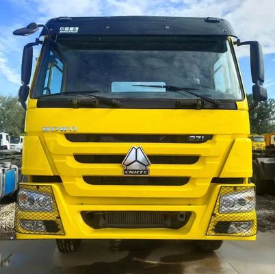 6.8x2.5x3.8m 重用HOWO トラクター トランスポート トラック 2024 モデル チューブレスタイヤ設計