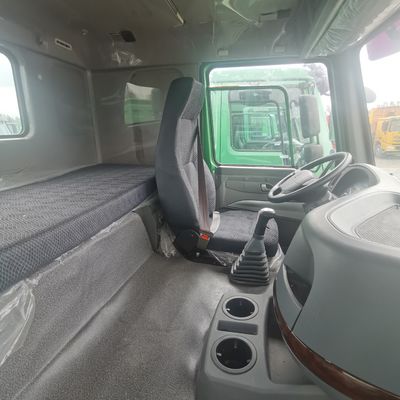 耐久性タイヤと400-600Lの燃料タンク