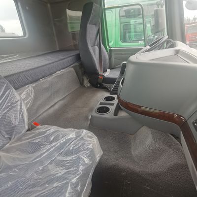 耐久性タイヤと400-600Lの燃料タンク