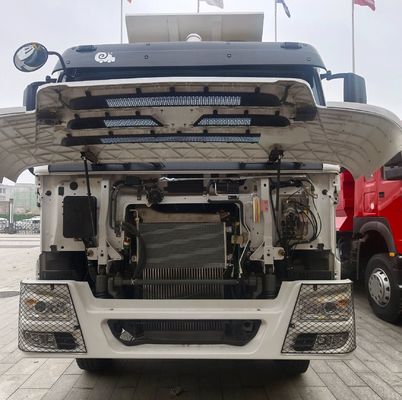 シノトルク・シャシー 371HP エンジンとエアコンのキャビンを備えた中古のダンプトラック