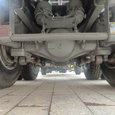 シノトルク・シャシー 371HP エンジンとエアコンのキャビンを備えた中古のダンプトラック