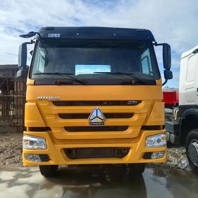 炭素鋼貨物箱材料 2024 重荷HOWO 600Lタンク付きディーゼルトラックヘッド