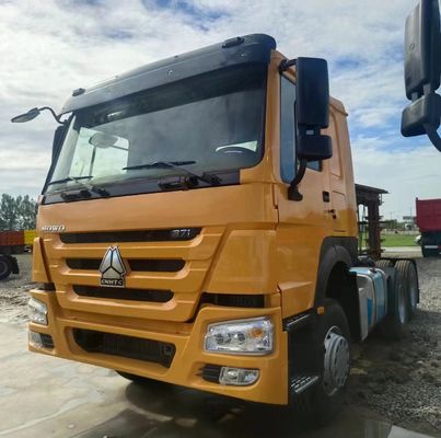 初期支払い 経済的 2024 重荷 シノトラック 6X4 トラクター 600L 燃料タンク