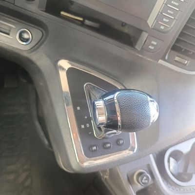 6X4 デロング X6000 1000Lの燃料タンクと高馬力を持つ二用ディーゼルトラクタートラック