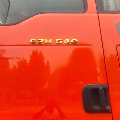 燃料タンク 600L Sitrak4X2 トラクターは,建設とティッパートレーラーに適しています