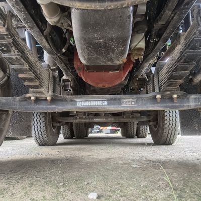 空気懸垂座席と600Lの燃料タンク フォトン8X4 遠距離移動用のティッパー