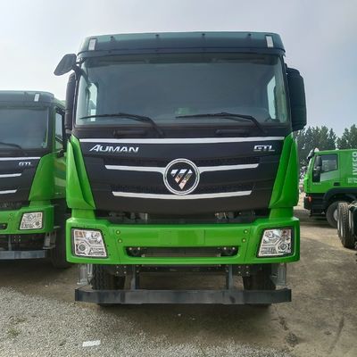 手動トランスミッションと1000Lの燃料タンク