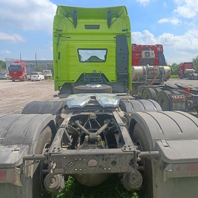 8005.000kg 総重量 ディーゼルトラック J6p420HP 需要が高い半トレーラーを牽引する