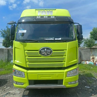 FAW Jiefang J6p420HP ディーゼル 6X4 トラクタートラック 600L 燃料タンクと手頃な価格