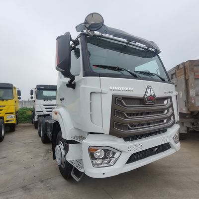 使用済み HOWO トラクター トラック 6800*2500*3200 寸法とエンジン容量 &gt;8L