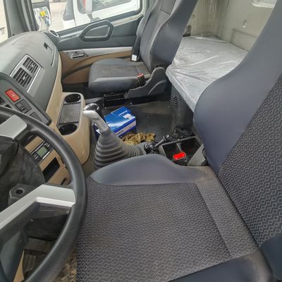 シノトラック トレーラー トラック 炭素鋼貨物箱材料と空中懸垂座席