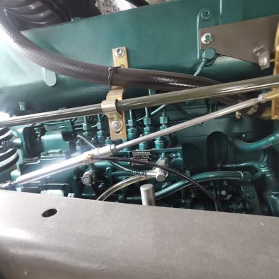 タイヤデザイン チューブレス 400HP ダンプトラック シャックマン車両部品と600Lの燃料タンク
