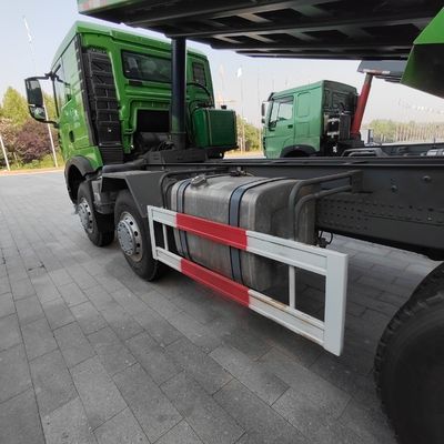 オーダーメイド 重荷 HOWO Tx 6X4 8X4 31-40t 負荷容量を持つ鉱山ダンプトラック
