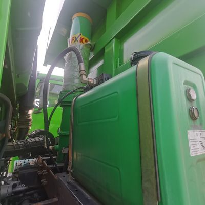 炭酸鋼貨物箱 材料 重荷トラック ターパー 600Lの燃料タンクを持つ古用ダンプトラック