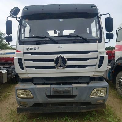 6×4駆動車 ベイベン トランスポート トラック 重荷と効率のためのチューブレスタイヤ