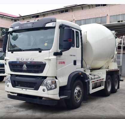 シノトラクのカスタマイズされた色でユーロ3 水力動力方向化コンクリートミキサートラック