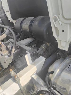 シノトラック・シャシー 液圧・パワー・ステアリング コンクリートミキサー 8回転 400hp