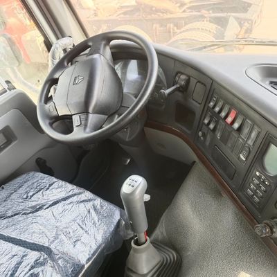 シノトラクによるカスタマイズされた色と性能を持つオフロード水力セメントミキサートラック