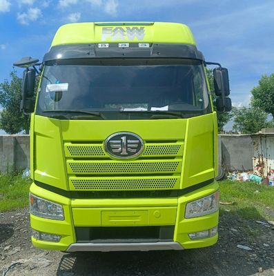 汎用型 FAW Jiefang J6p420HP 400Lの燃料タンク性能を持つディーゼル重用トラック