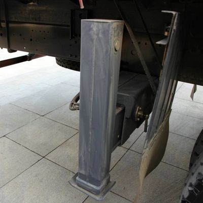 カスタマイズ可能な折りたたむ腕 水力トラック 搭載クレーン 12 トンノックブームクレーン