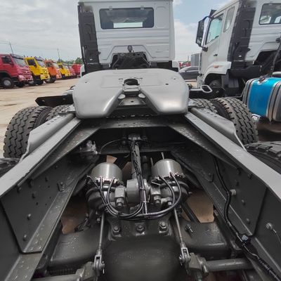 6×4 駆動車 2024 シノトラク 重荷 ターパー トラック