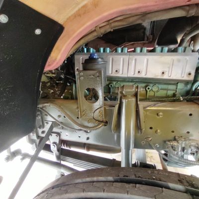 シノトルク・シャシーと371HPのパワーを持つユーロ3排放基準6x4水力ダンプトラック