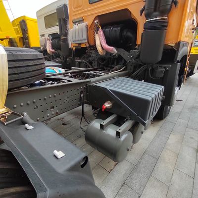 フロントリフティングスタイルダンピングタイプ 371HPのパワーと高い容量を持つ鉱山輸送機