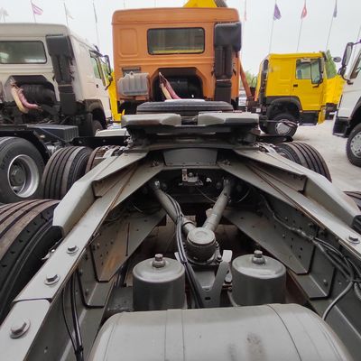 フロントリフティングスタイルダンピングタイプ 371HPのパワーと高い容量を持つ鉱山輸送機