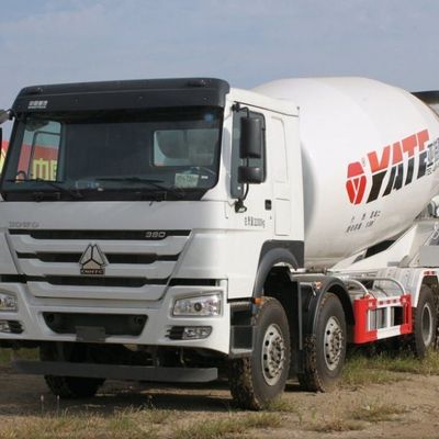 シノトルクセメントミキサー車 タイヤと水力ステアリングシステムのカスタマイズ