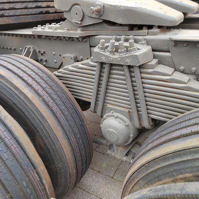 液体ステアリングとシノトラック・シャシ設計 6x4 トラクタートラック 工業輸送用