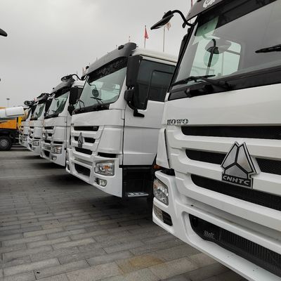 カーボンステールボックス材料内の貨物輸送のために使用されたHOWO 371HP 6X4 トラクタートラック