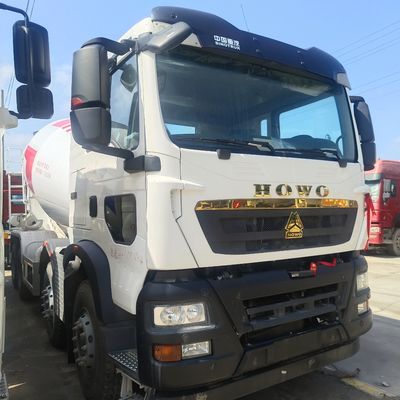最大馬力 300-400hp 工業用重用水泥混合トラック