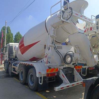 最大馬力 300-400hp 工業用重用水泥混合トラック