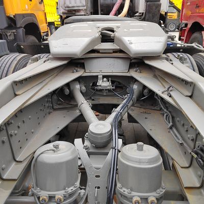 ユーロ3排出量基準 カスタマイズされたシノトラック CNG トラクタートラック 6X4 380/371/375/550HP