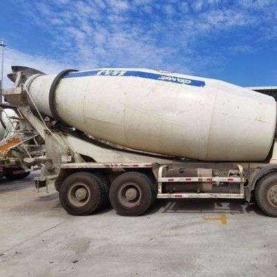 8 排気量 シノトラック ディーゼル 2m3 水力ステアリングシステム付き コンクリートミキサー トラック