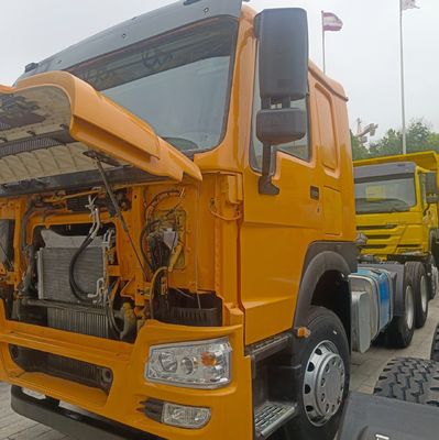 ドライバーの快適さを向上させる シノトラック 6X4 トラクター