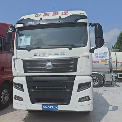 31-40t 負荷容量 HOWO 空気懸垂のドライバーシートの特徴を持つトラック