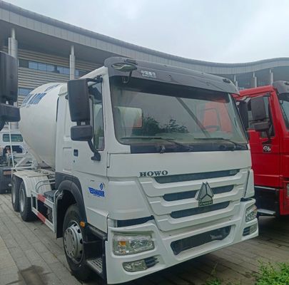 タイヤ 12m3 シノトルク・シャシと重用品ZZ1257N3647N1のコンクリートミキサートラック