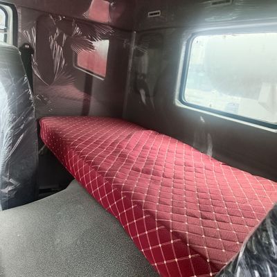 シノトルク・シャシーとパワーアシスタントを搭載したタイヤ重用12m3セメントミックストラック