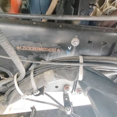 中古 シノトラック・シャシ ディーゼル燃料を混ぜる水力水泥トラック