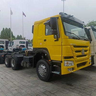 経済的な駆動ホイール 6×4 ディーゼル トラクターヘッド HOWO6X4 トラック